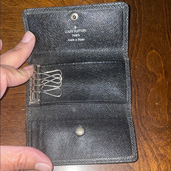 Louis Vuitton Black Key Holder - Picture 1 of 6